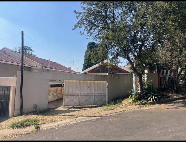 3 BEDROOM HOUSE FOR SALE IN WESTDENE
